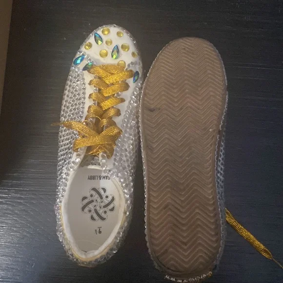 Bling tennis shoes - Picture 3 of 6